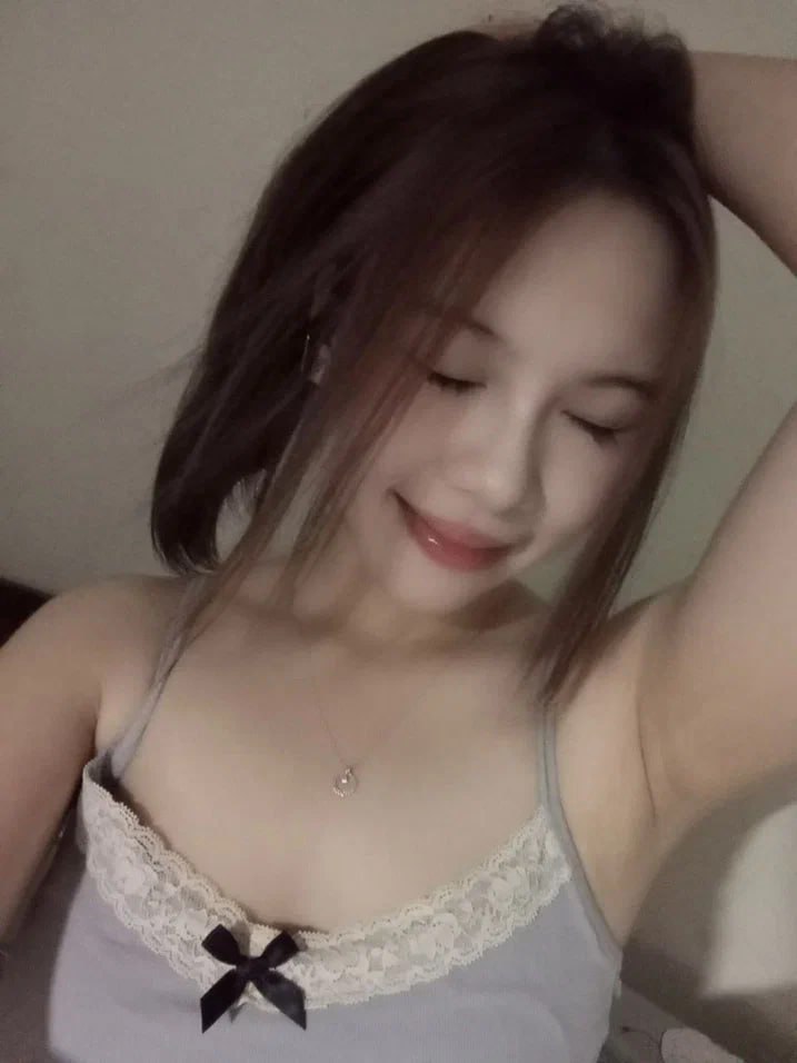 Chim dài đụ cho em nước bím chảy khắp nhà